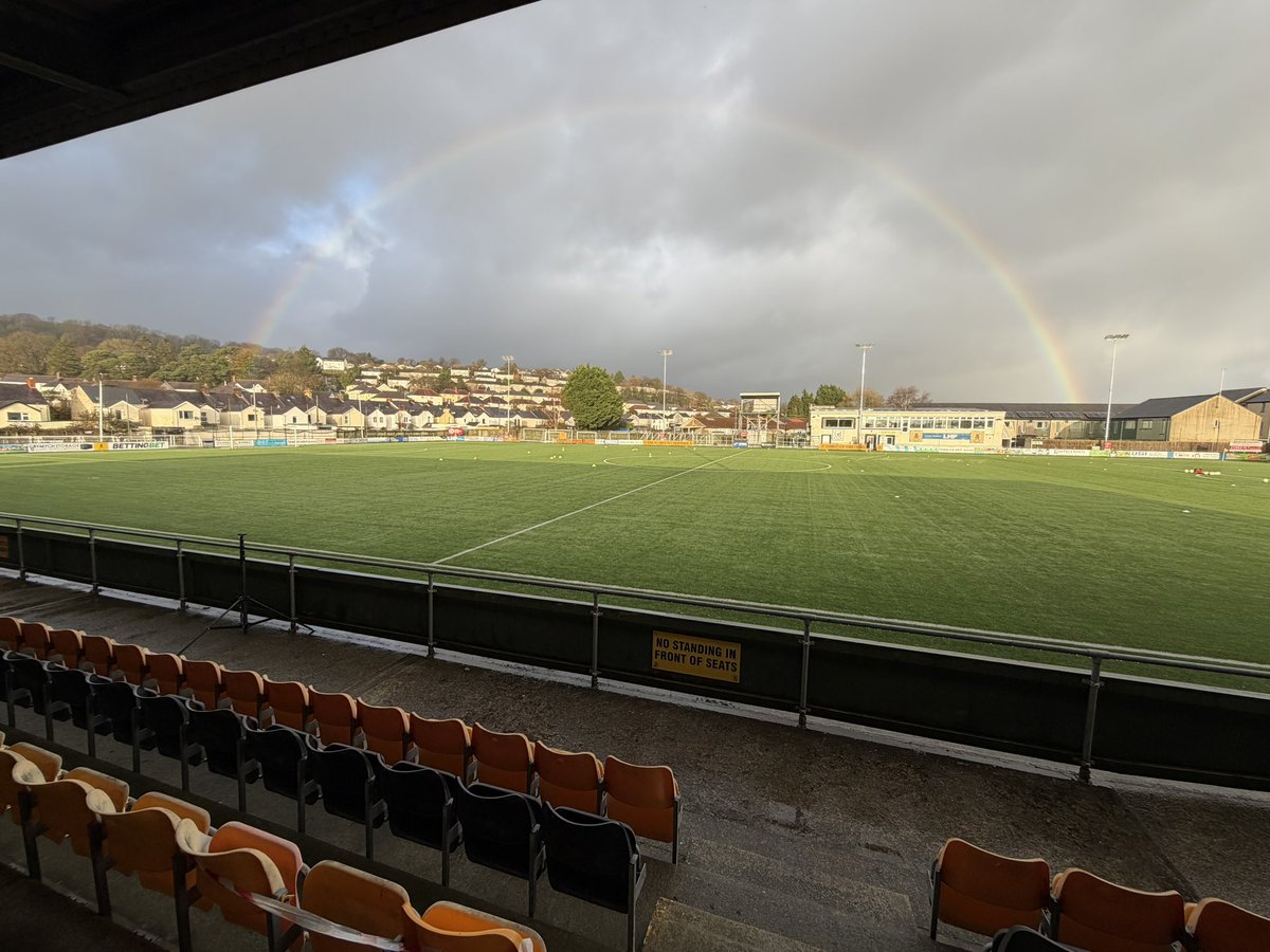 Dan Brown tweet media