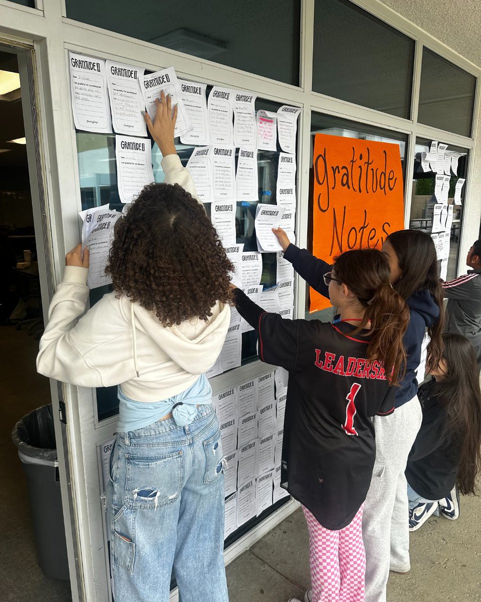 J_Renaissance's tweet image. 🚨DON&apos;T MISS THIS: Tomorrow is the last day to enter the School Culture Challenge for November! 

Learn more and enter here. 👇
jostensrenaissance.com/renaissance-cu…

Full rules, restrictions &amp;amp; details at: bit.ly/4qzDC0Q