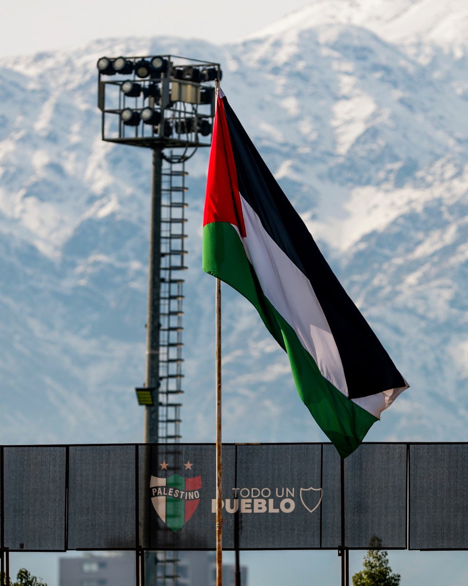 Hoy, 29 de noviembre, conmemoramos el Día Internacional de la Solidaridad con el Pueblo Palestino.

En esta fecha tan significativa, reafirmamos nuestro compromiso con un pueblo que resiste y mantiene viva su esperanza.

Y esta tarde, cuando salgamos a la cancha, lo haremos como