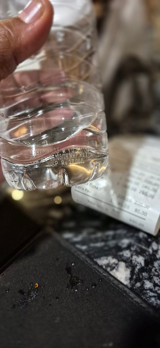 rifatgrt's tweet photo. @jaagograhakjago @aligarh_nna 
Selling water above MRP and then charging GST as well..this is gng in many restaurants. https://t.co/Y9Ig2AzCUc