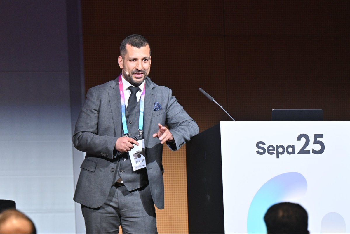 أقيمت الأربعاء الماضي الندوة العلمية المشتركة بين <a href="/saudiperio/">Saudi Society of Periodontology &Implant Dentistry</a> و  SEPA  في برشلونة على هامش مؤتمر SEPA25، بمشاركة متحدثين من السعودية وإسبانيا.
تعاون مهم يعكس التزام جمعيتنا  بتعزيز الشراكات الدولية وتبادل الخبرات في جراحة اللثة وزراعة الأسنان.

#SSPI #SEPA25