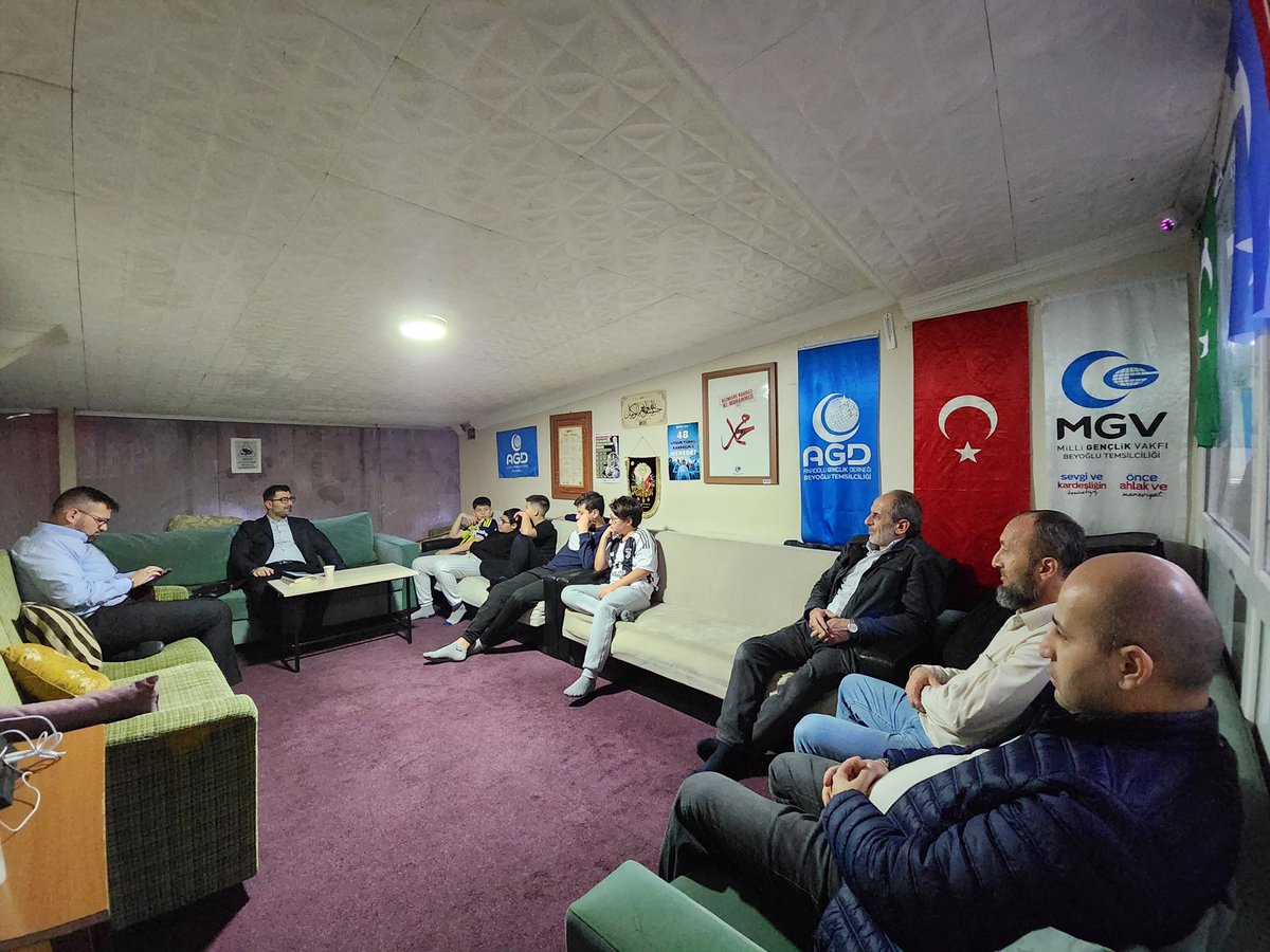 agdbeyoglu1's tweet image. Milli Gençlik Sohbetleri

Sohbetimizin konuğu Abdullah Yılmaz idi. Kendisi, “Bankacılık Sistemi ve Altın Dinarı” üzerine ufuk açıcı bir konferans gerçekleştirdi

Ekonomi,para sistemi ve alternatif modeller üzerine derinlemesine yapılan bu sohbet katılımcılardan büyük ilgi gördü