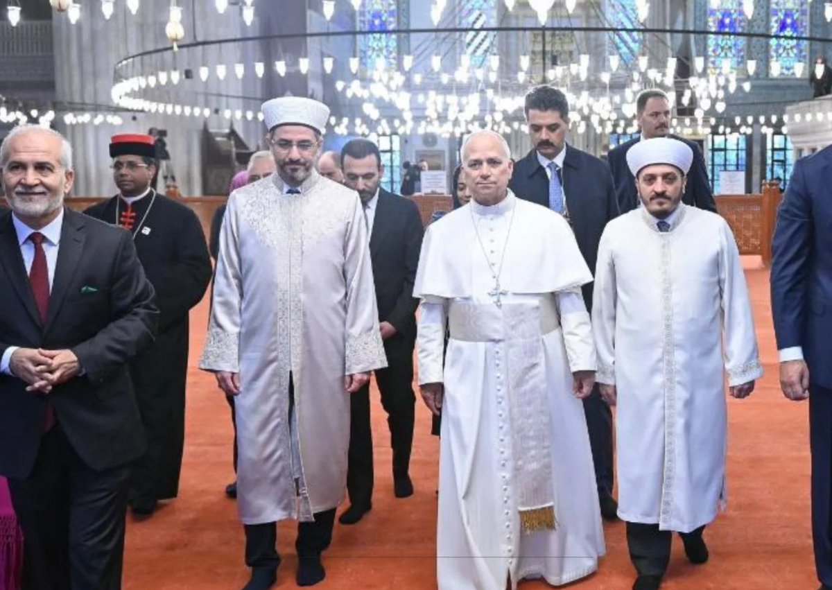 Image for the Tweet beginning: 🔴⚡️Léon XIV, un pape qui