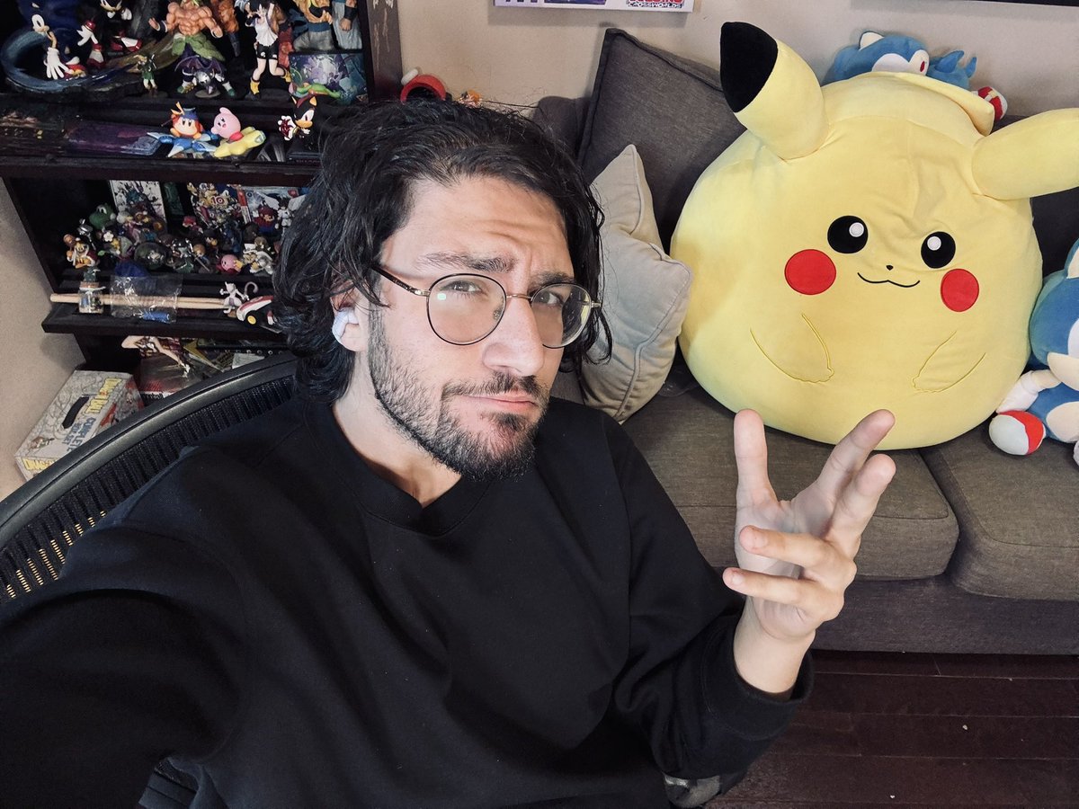 GamesCage_'s tweet image. IT IS SO EARLY DAAWWGGGG.

BUT WE ARE LIVE N ALIVE. REACTING TO THAT FORTNITE EVENT FINALE &amp;amp; THEN CONTINUING OUR COMMUNITY NIGHT MATCHES WITH CHAT!!

LOCK IN : TWITCH.TV/GAMESCAGE 🌝