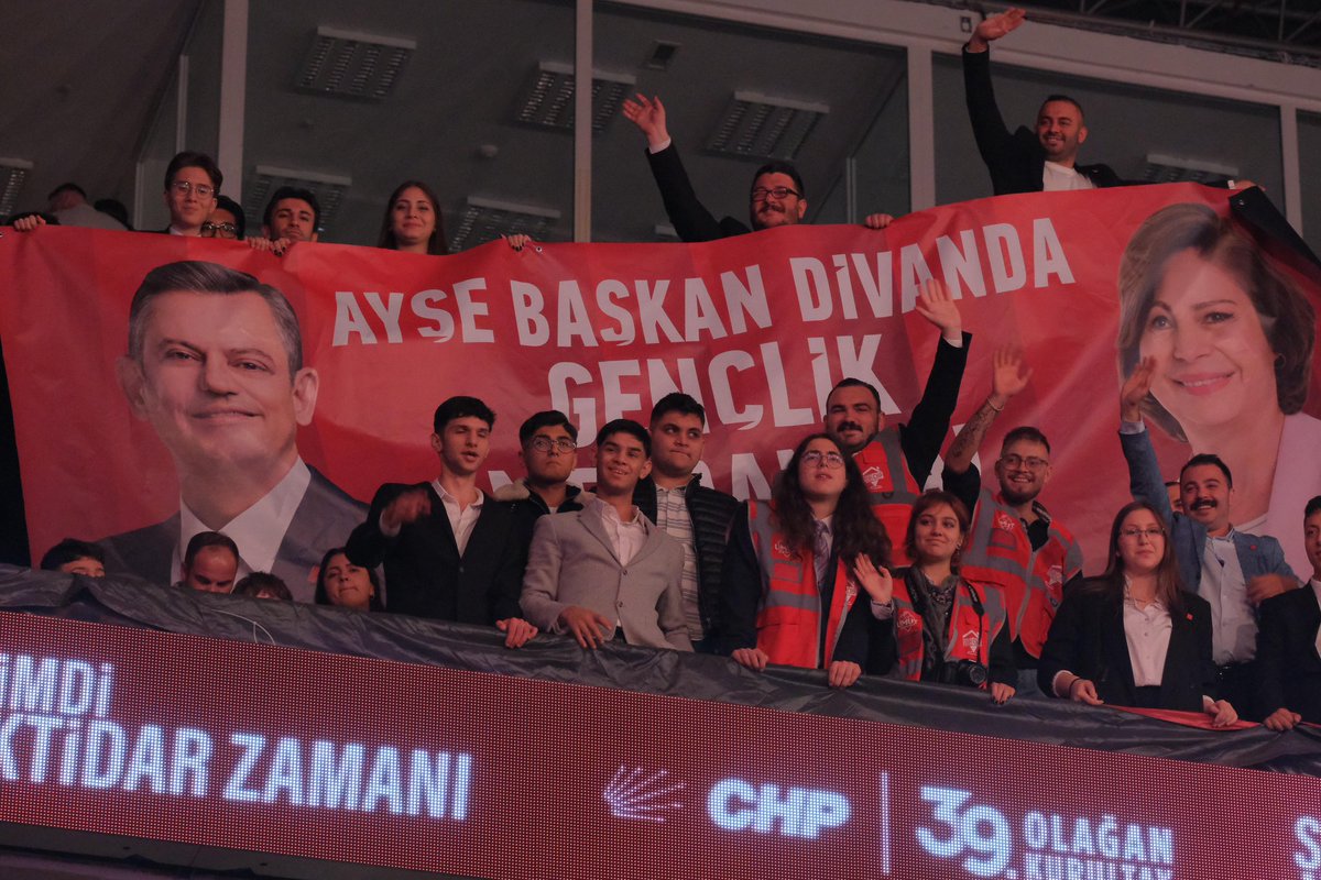 CHP 39. Olağan Kurultayı’nda Eskişehir Gençlik Kolları olarak yerimizi aldık!
Gençliğin enerjisini, kararlılığını ve değişim iradesini kurultay salonuna taşımaktan gurur duyuyoruz.
‘Ayşe Başkan Divanda, Gençlik Ayakta!’ mesajımızı hep birlikte yükselttik.
<a href="/ayseunluce/">Ayşe Ünlüce</a>