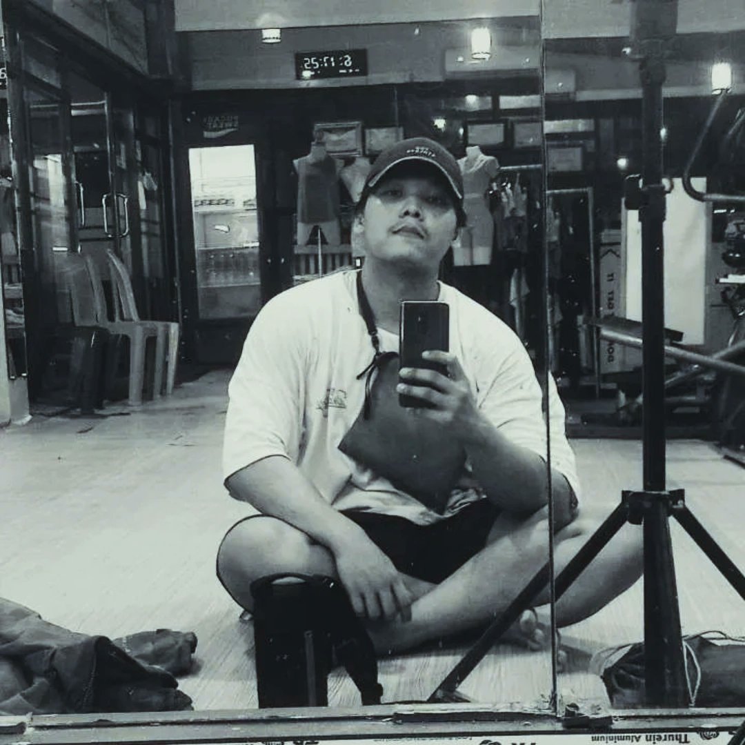 SiMONTiDE's tweet photo. Pump and dump.
Muscles. Not tokens.

#fitness #gymmotivation #gymrat https://t.co/1EcJR34wJn