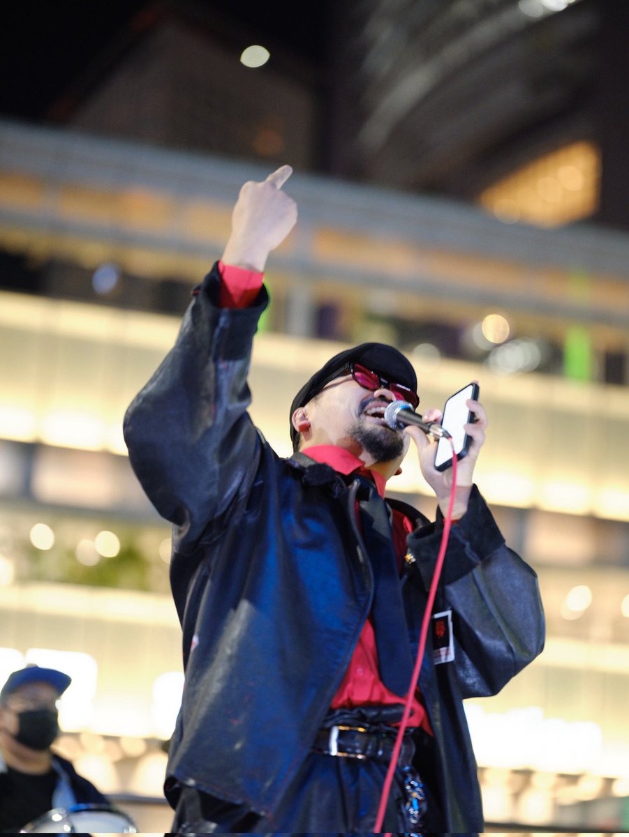 nabekuramasax's tweet image. 高市早苗も高市早苗支持者も維新支持者もどいつもこいつもクソ
クソ差別扇動馬鹿議員やYouTuberもクソ。キモい。ダサい。ダサい。ダサいのが嫌や。ダサいのが耐え難い。