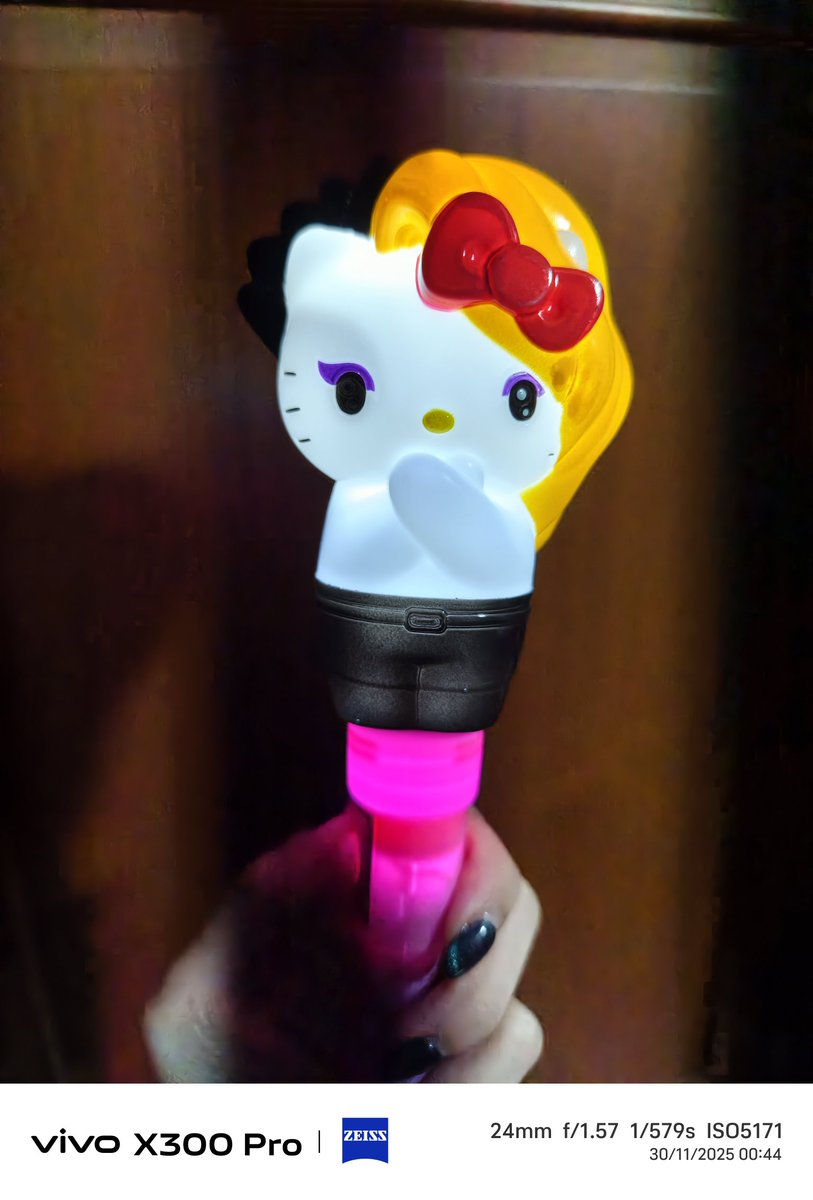 rocepta's tweet image. ส่วนนี้ถ้าต้องใช้คือมีอันนี้ 555555
(และอีกหลายๆอัน)

Emergency light/ emergency signal in case of emergency or light outage idea. 😁

#yoshikitty @YoshikiOfficial