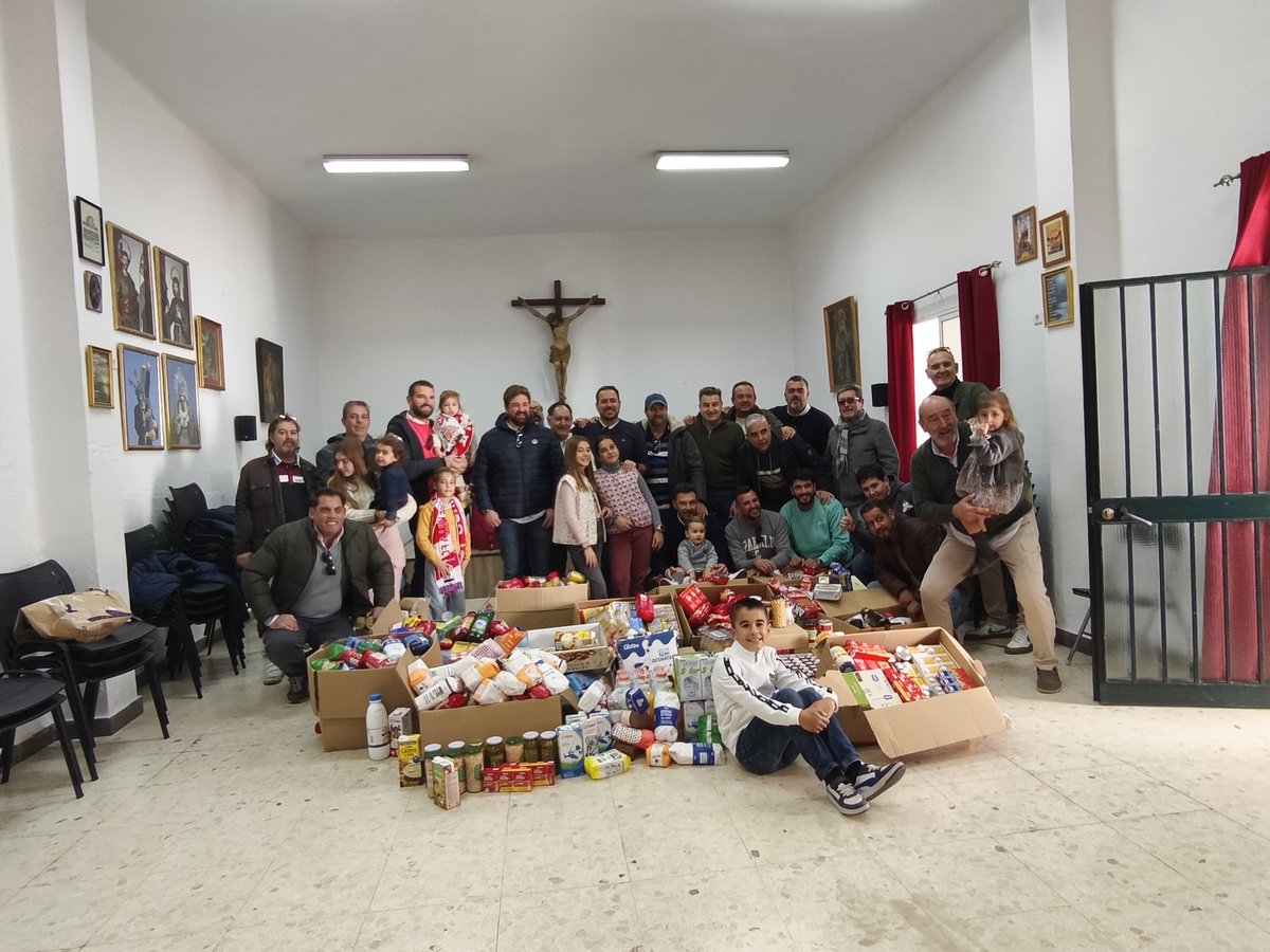 #SJOCaridad | En la mañana de hoy, la Tertulia "El Costero" <a href="/CofradeCostero/">Tertulia El Costero🕯️</a> de nuestro barrio ha realizado una recogida de alimentos.

Agradecemos la donación de los mismos a nuestra Diputación de Caridad.

Que el Señor y su Santísima Madre os guarden y guíen siempre.