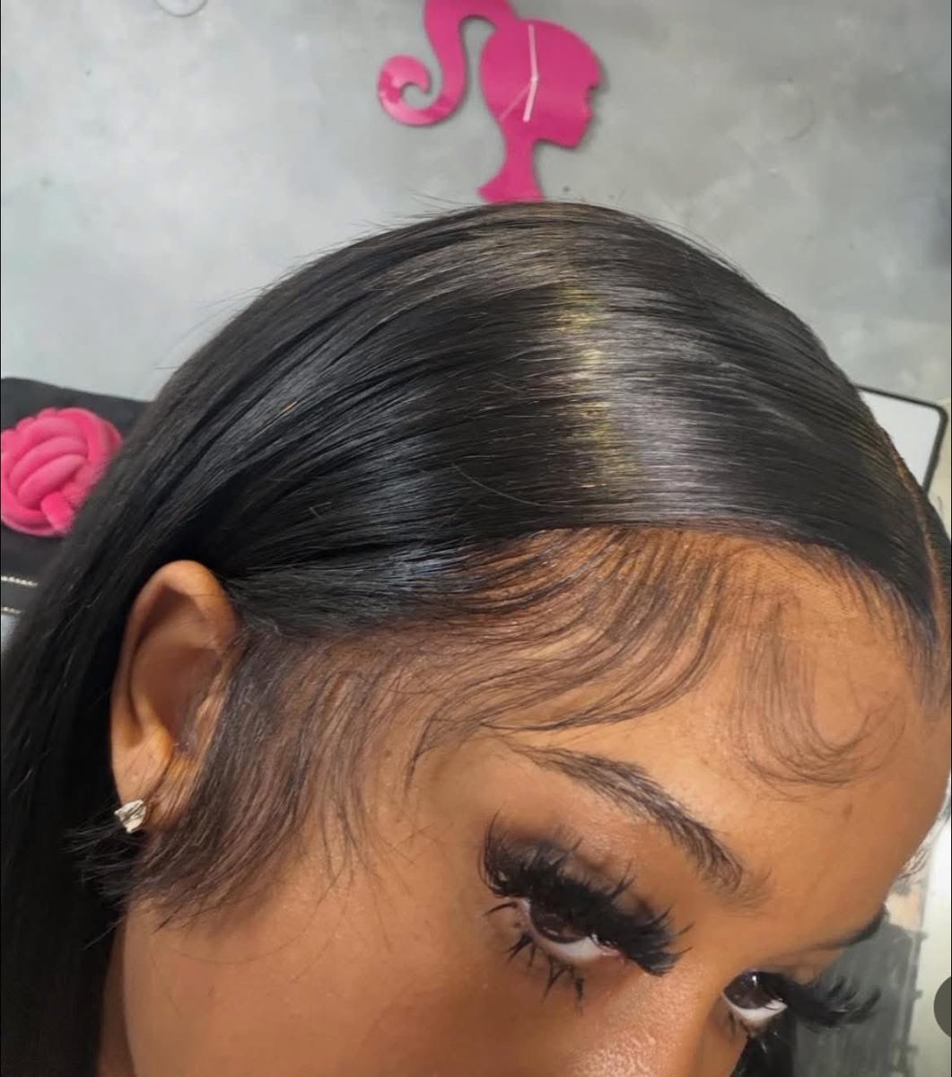 layxsnv's tweet image. When I say I need my hair and lashes down this is what I mean