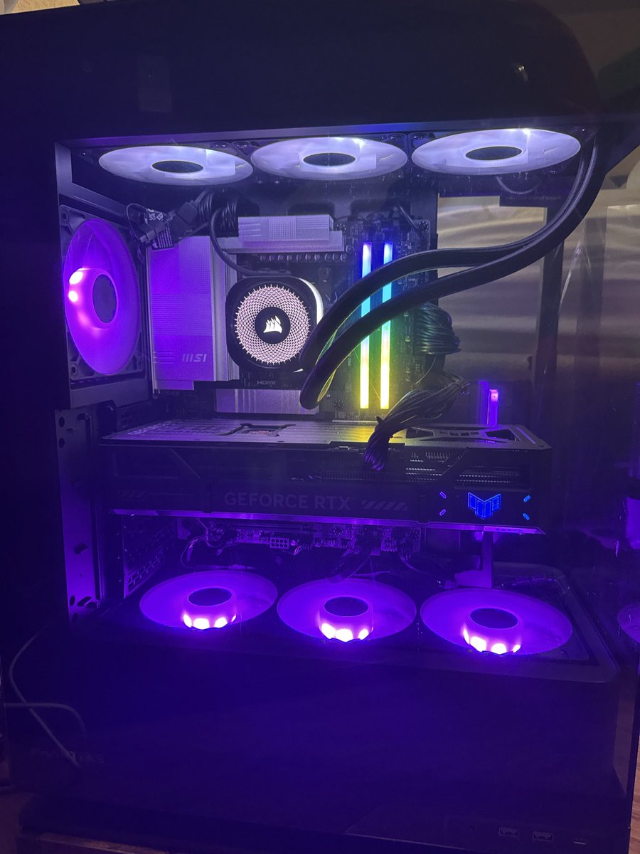 LYON SUPERKESS tweet media