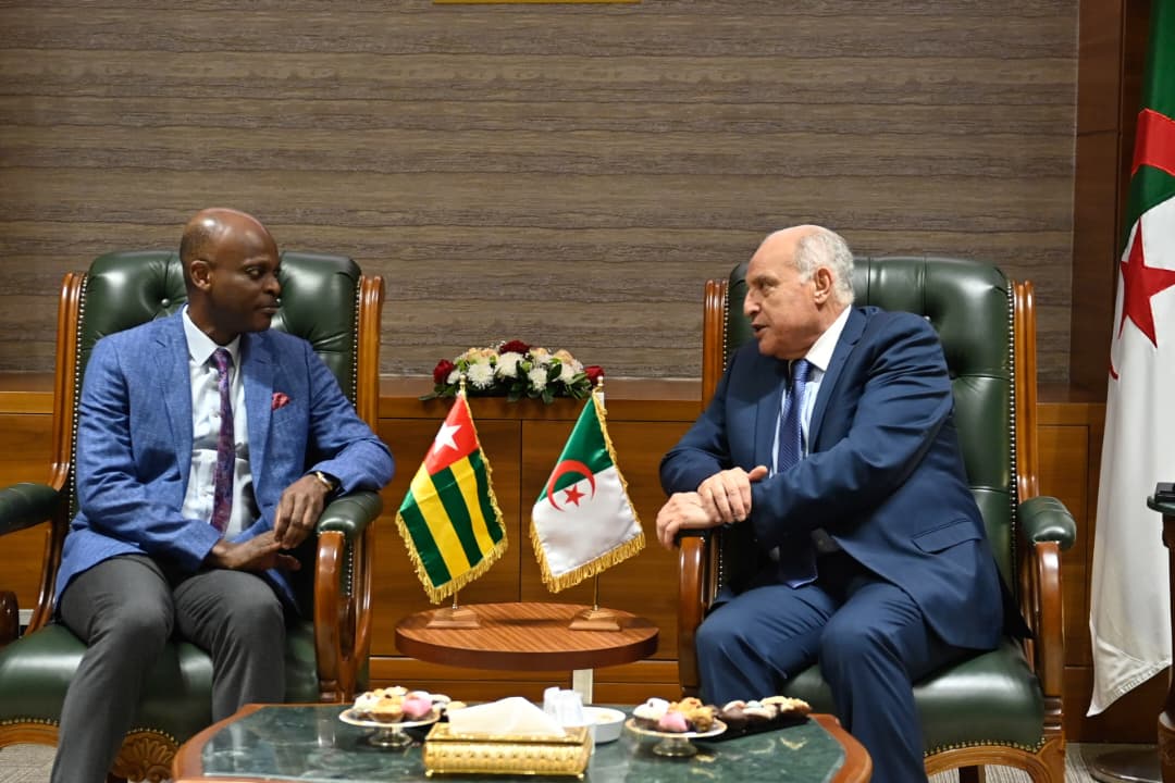 Algeria_MFA's tweet image. عشية احتضان🇩🇿لأشغال المؤتمر الدولي حول &quot;جرائم الاستعمار في إفريقيا&quot;، يوم 30 نوفمبر، والدورة الثانية عشر &quot;لمسار وهران&quot; حول السلم والأمن في إفريقيا، يوم 01  ديسمبر 2025، استقبل وزير الدولة، وزير الشؤون الخارجية، @Algeria_MFA ، السيد @AhmedAttaf_Dz ، نظيره التوغولي السيد
@rdussey