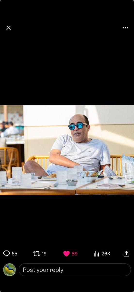 نظارة زرقاء... الظاهر صدارة النصر موجعه