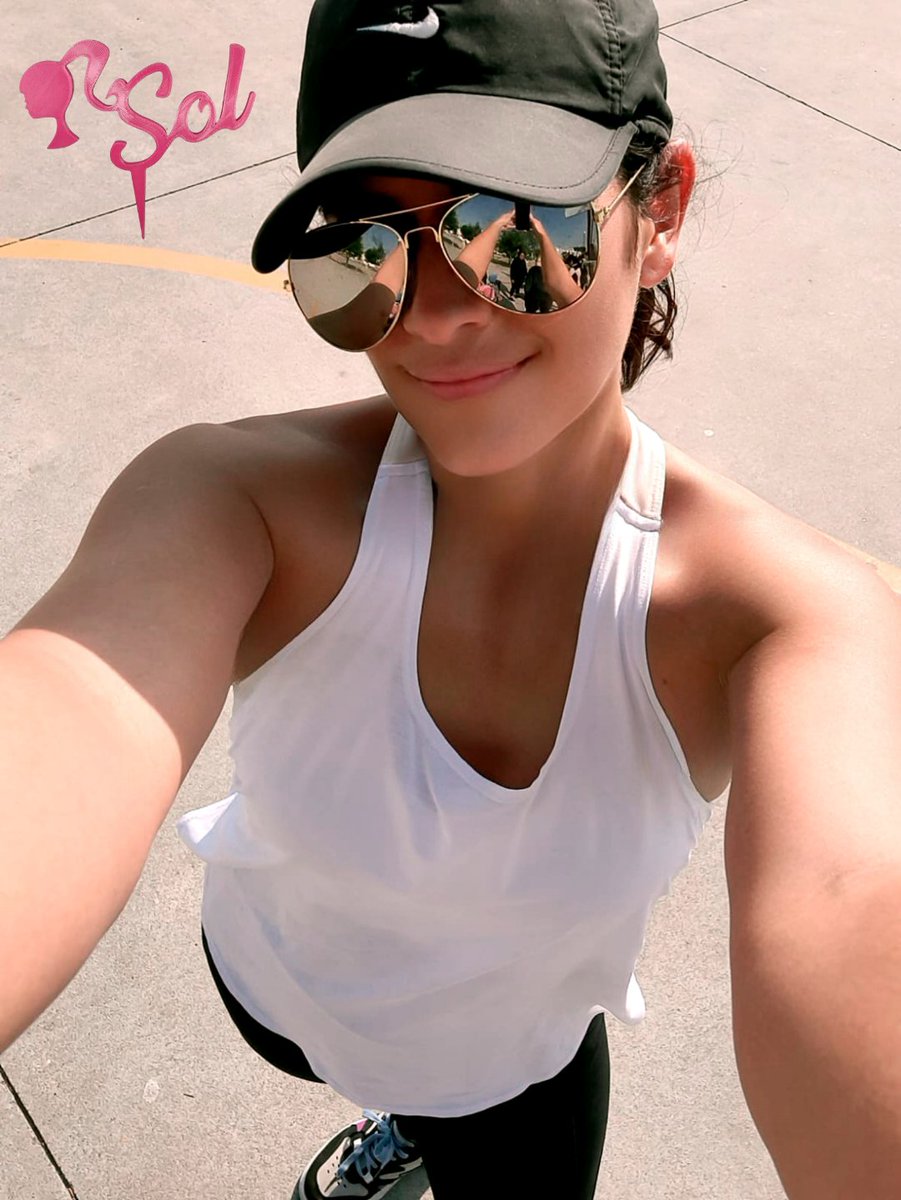 El sol ha salido para iluminar tu camino. 
Deja que su luz te guíe y llena tu día de positividad y optimismo. 
¡Que tengas un fin de semana brillante y lleno de buenas vibras! 🌞🍀