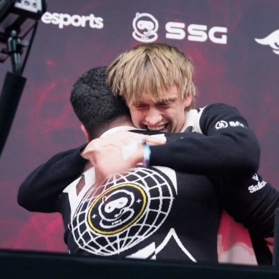 Spacestation's tweet image. TOP 4 FINISH AT THE GRAND MAJOR!!
          @lampiscute | @normalizeTF 
       @GraduatingTV | @coach_hogz 
  BIG CLAPS 👏 FOR THE SSQ SQUAD

+ a MASSIVE congrats to @reachthefinals
on an incredible season 1 of esports!! 🏆