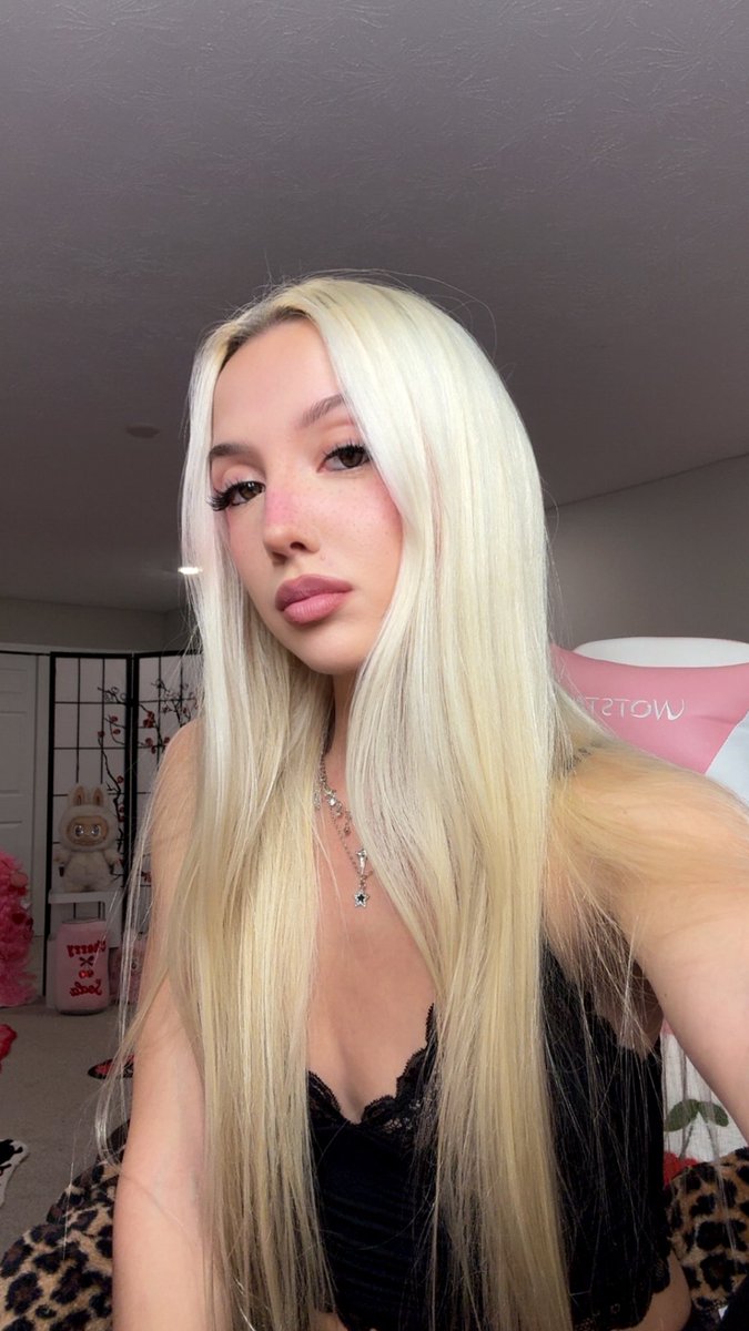 ria rae ★ tweet media