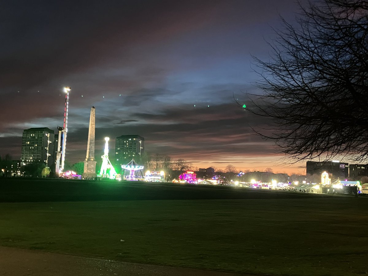 Roaming in the gloaming. #glasgow #glasgowcross #glasgowgreen #glasgowsunset #roaminginthegloaming #glasgowdusk