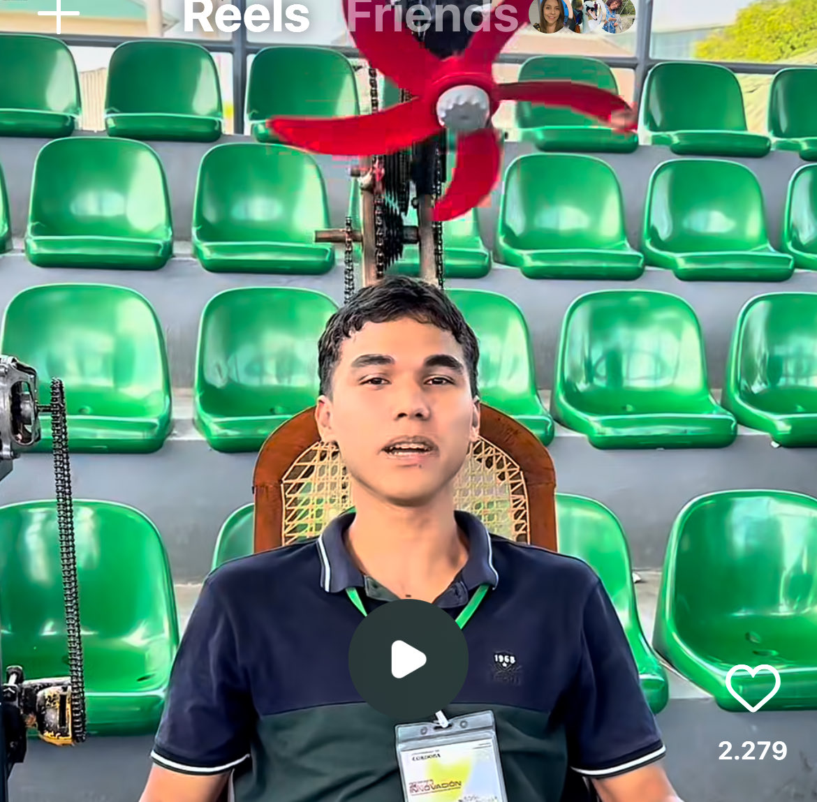 -¿Innovamos haciendo un ventilador que funciona solo con el impulso de una mecedora?
-Colciencias: No, apoyemos la caracterización interdisciplinar de las superestructuras sociales en el contexto nacional a la luz de Gramsci