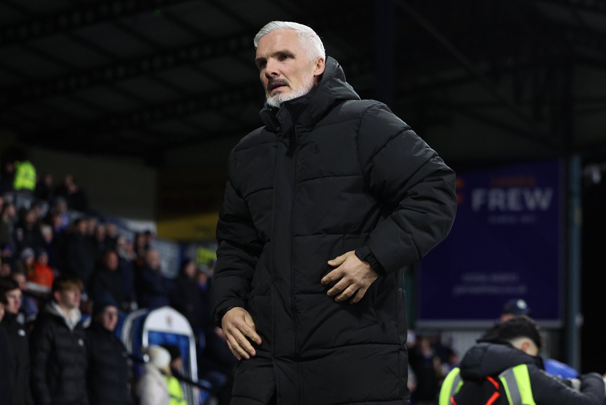 🍊 Goal Kilmarnock!

Dave Richards initially saves the Bruce Anderson penalty but the striker is first to react to score

Killie 1-0 United

Follow all the updates

👇👇

thecourier.co.uk/fp/sport/footb…