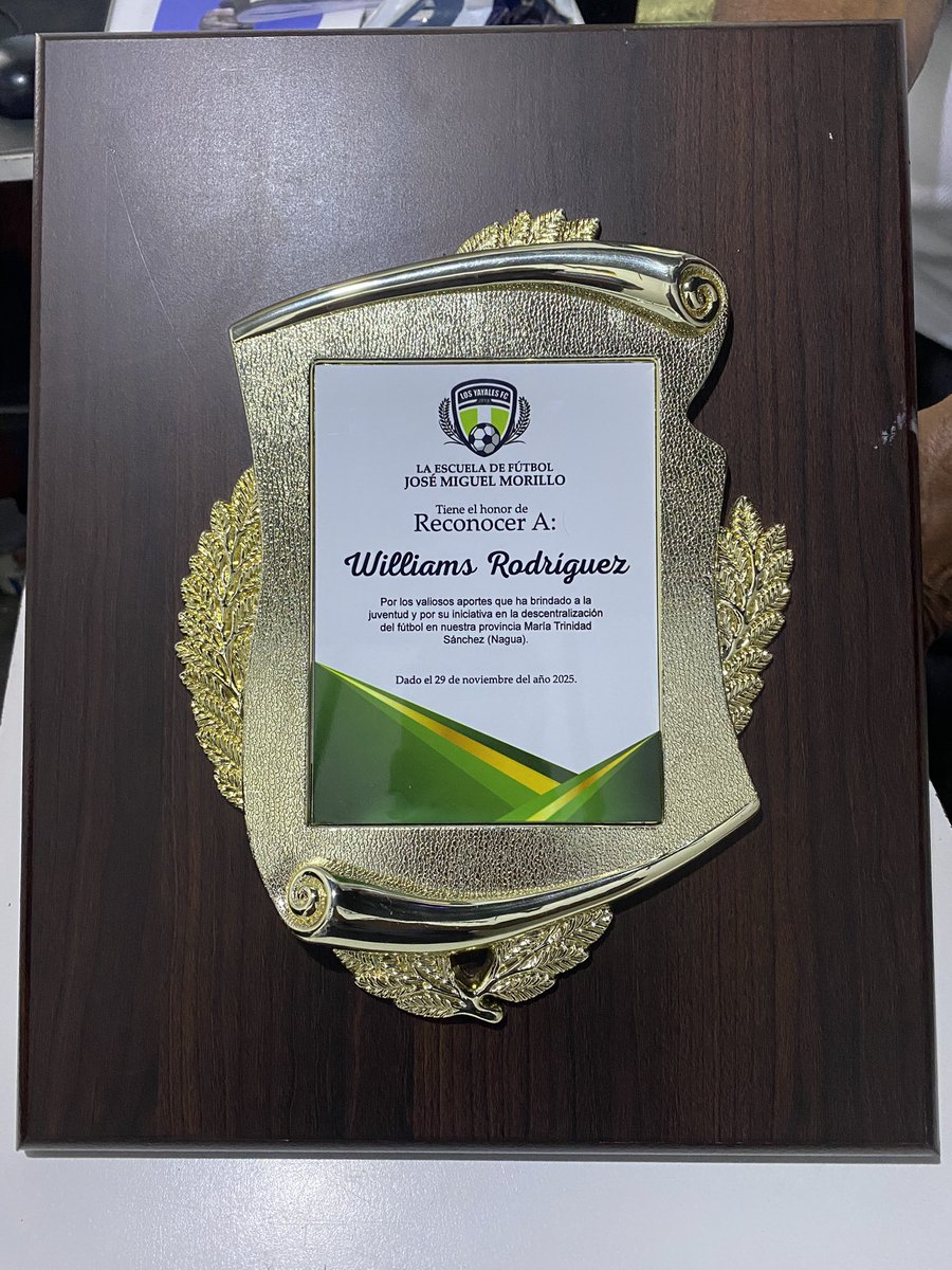 asofutmats's tweet photo. Quiero agradecer de corazón a Yayales FC por el reconocimiento a nuestro trabajo y por dedicarme este torneo. 🙏⚽️

Es un honor enorme y una motivación para seguir dando lo mejor.

¡Mil gracias por tanto apoyo y cariño! https://t.co/r5wL18QhE8