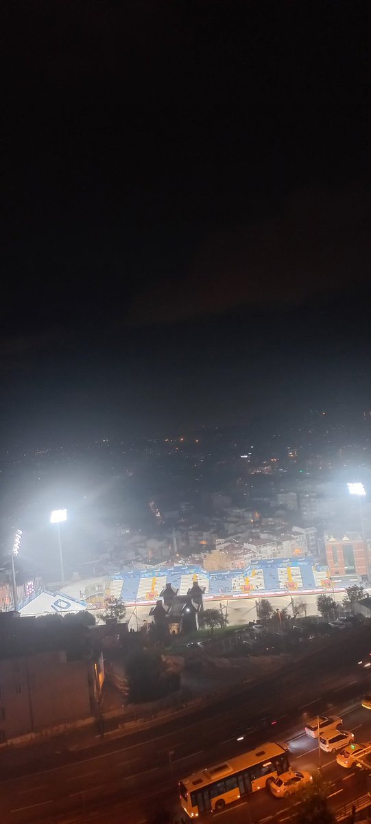 Bashaksehir Eldor va Abbos o‘ynayapti.