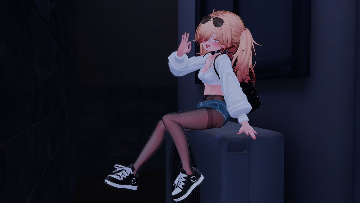 GitariVRC's tweet image. 路地裏で