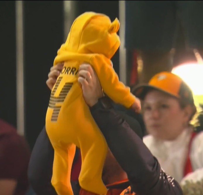 poetsainz's tweet image. 