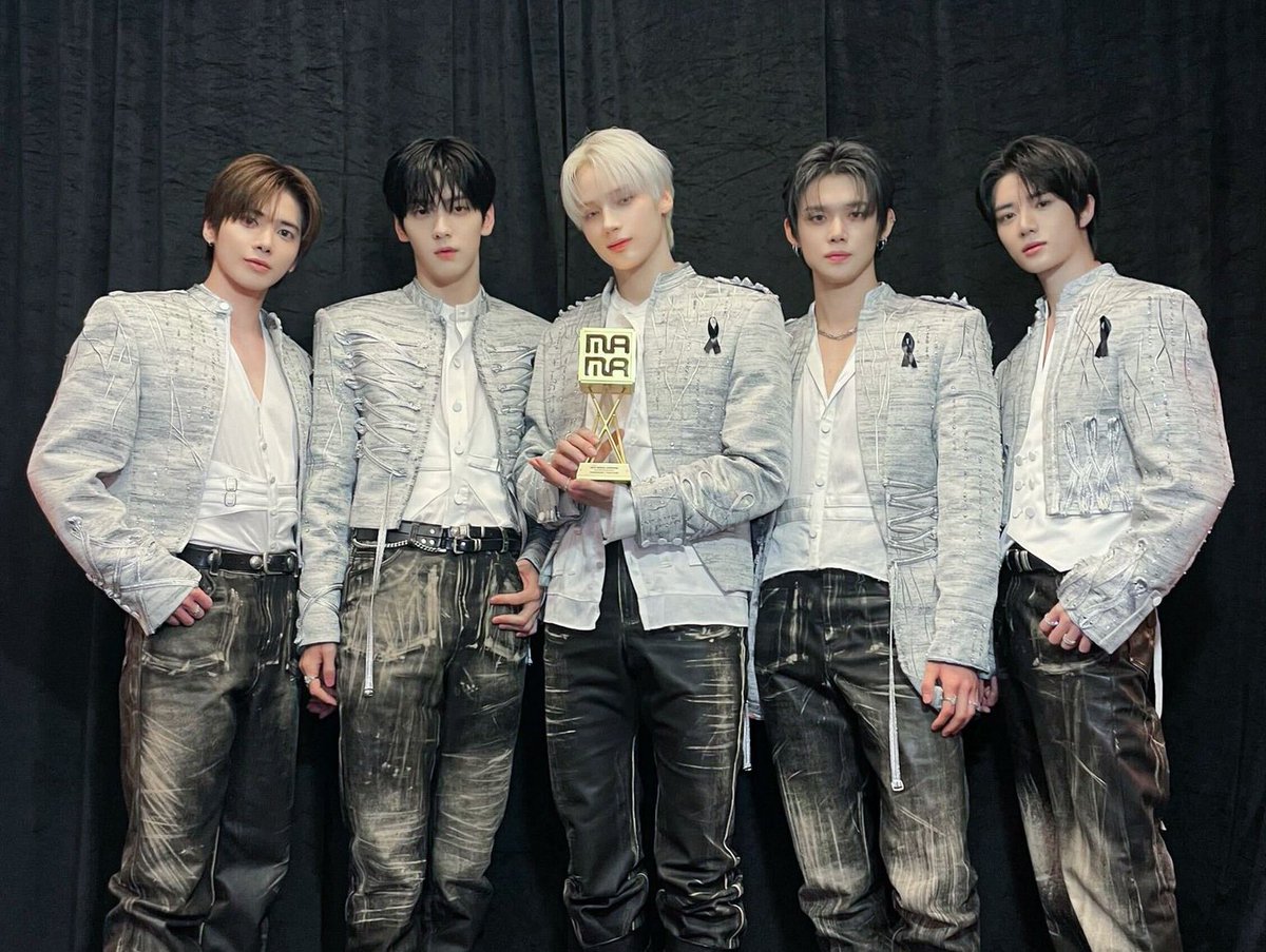 اگه این یه دونه رو هم نمی‌بردن واقعا گریه می‌کردم و بیوم می‌نوشتم آنتی موآی کون گشاد💔