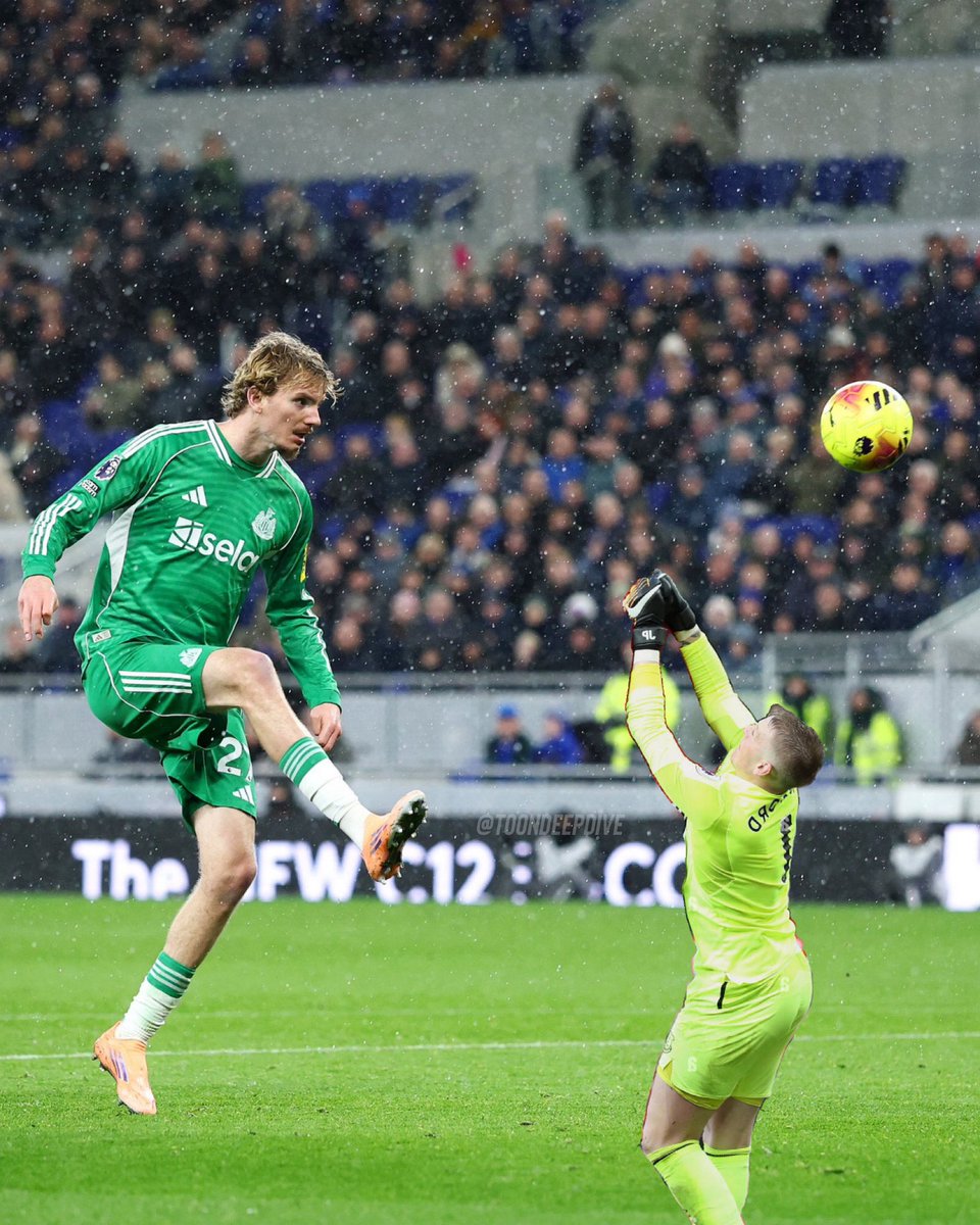 ToonDeepDive's tweet image. Nick Woltemade lobs Jordan Pickford. 29/11/2025.