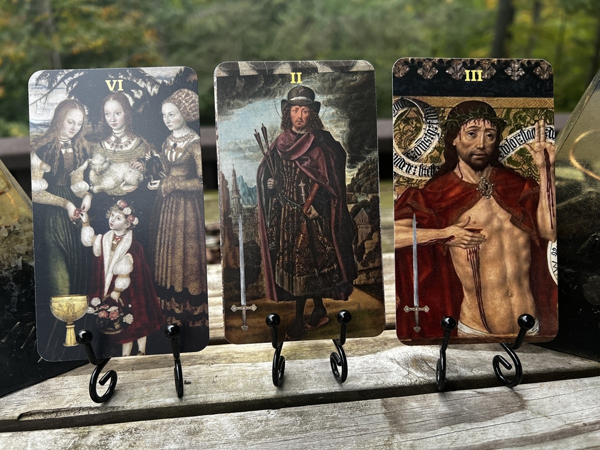 LibraMoonInc's tweet photo. Medieval Earth Tarot
Kickstarter October 2025 
https://t.co/MW7HVjezxw https://t.co/fdh2o3X0Px
