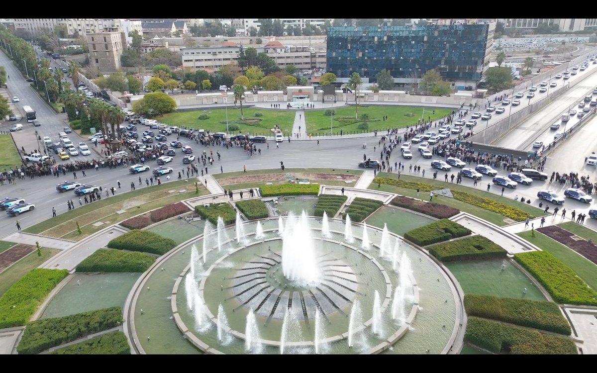 Anas_Khattab_sy's tweet photo. مركبات حديثة، وهوية جديدة، وقريبًا لباس عصري... خطوة تعبّر عن رؤيتنا لمؤسسة أكثر حضورًا وانضباطًا.  

نعمل على صياغة هوية بصرية شاملة لوزارة الداخلية، تستمدّ روحها من هوية جمهوريتنا؛ هوية نعتزّ بها، ونراها امتدادًا لقيم الوطنية، والانتماء، والعمل المخلص. هوية تليق بسوريا الحديثة https://t.co/RN7ekDPU4o