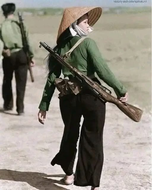 JRM58506966's tweet image. Apache was a female Viet Cong sniper and interrogator known as &quot;Apache&quot;, because of her methods of torturing US Marines and ARVN troops and letting them bleed to death.
She was killed in 1966 by Carlos Hathcock, who was part of a sniper team of the United States Marine Corps. His…