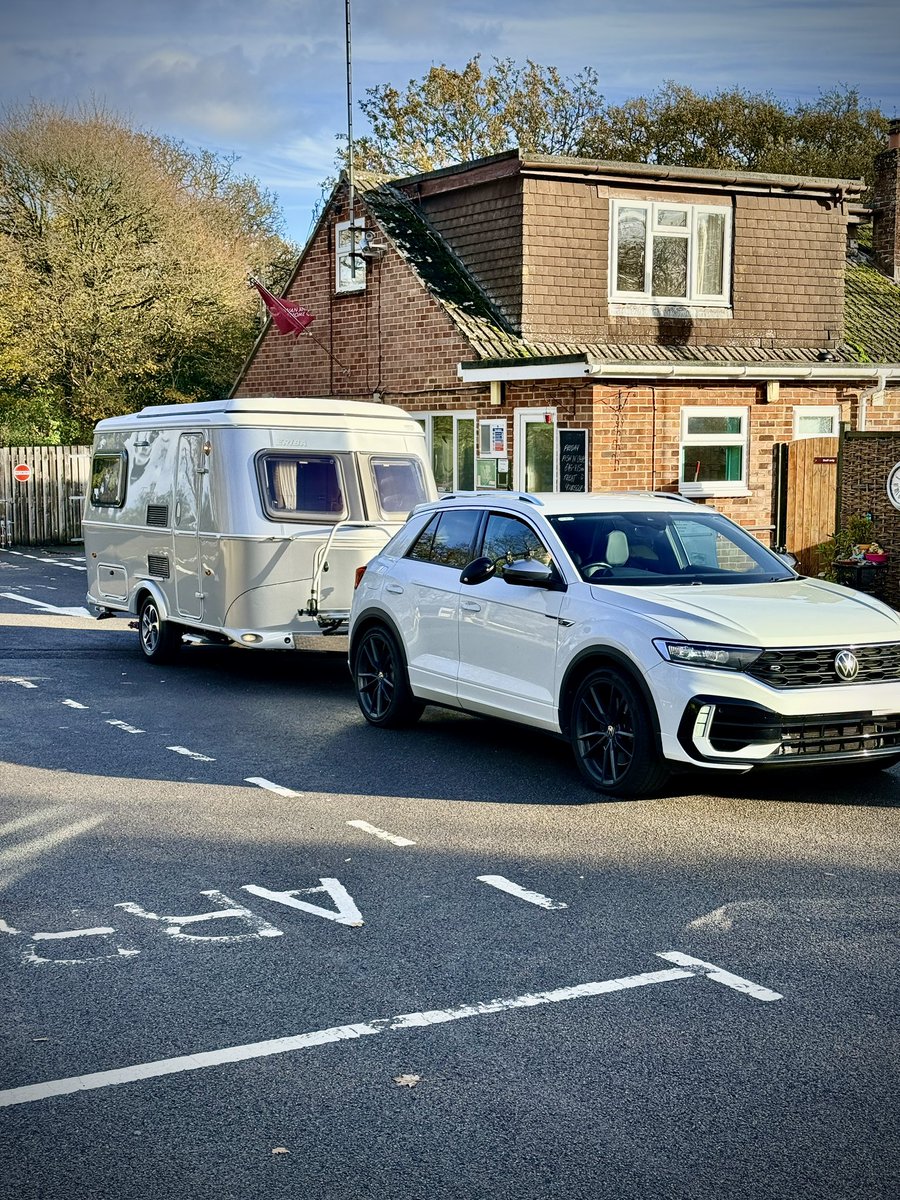 thetouringboys's tweet photo. The Touring Boys are officially back on the road… with a caravan in tow again!
📍 Hunters Moon @candmclub
@VW
#eriba #caravan #trocr https://t.co/roRIXpCblK