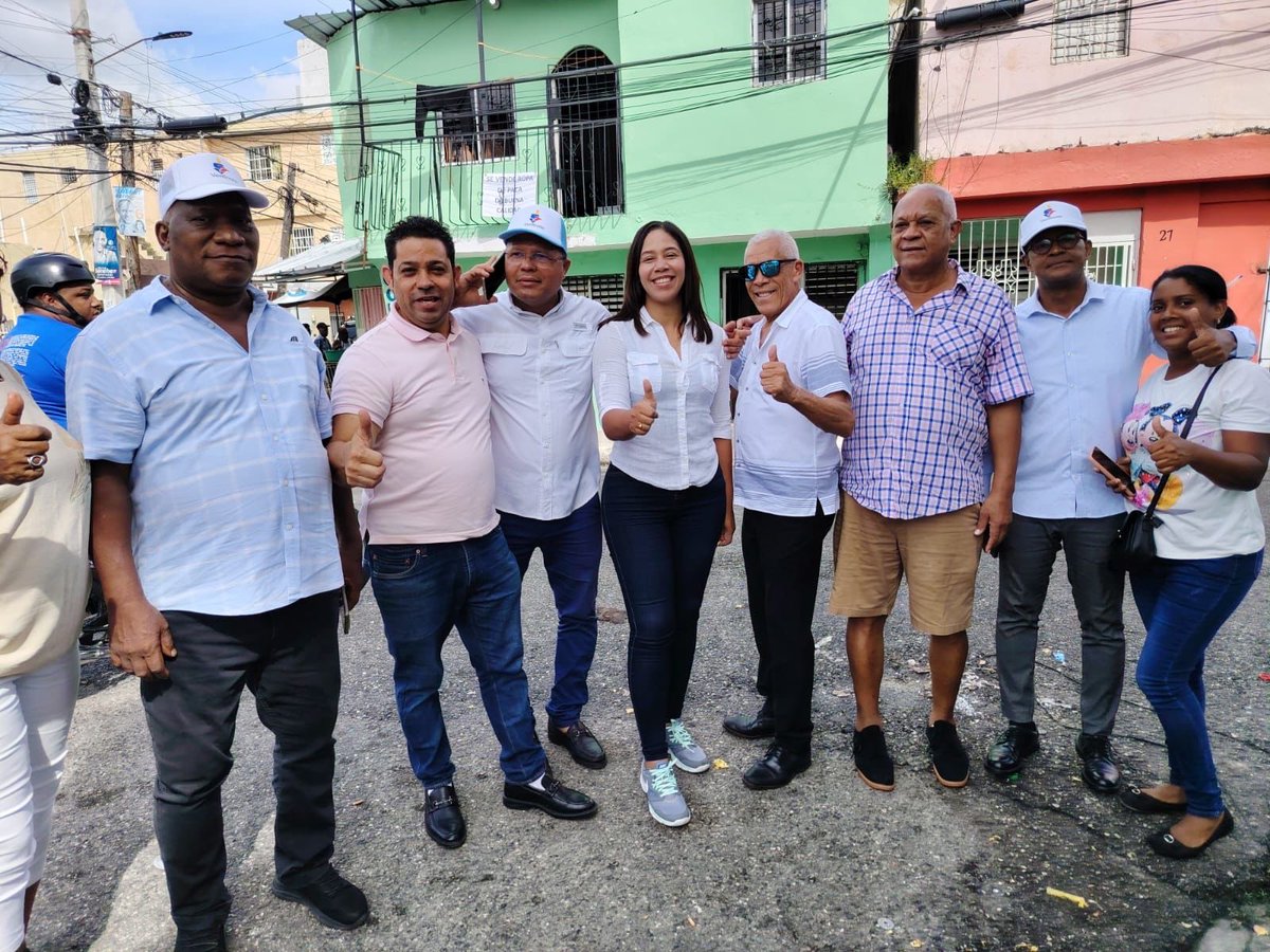 melinasanchezt's tweet image. ¡Estamos en las calles! VERIFICATE  en el @PRM_Oficial : enlace: 
verificate.prm.do