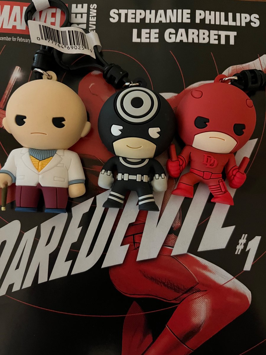 RCode44's tweet image. Got them in today and love them! My daughter tried to steal the DD! Lol thank you Mal so much! Very kind @loverofminekylo 

#Daredevil