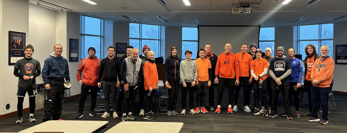 IlliniAD's tweet image. A hearty crew showed up for a memorable, snowy Game Day Run Club! A fitting way to cap off 10 seasons of logging miles on the morning of ⁦@IlliniFootball⁩ home games. Have so enjoyed the conversations, questions, and connections. Thanks to all! Let’s get that 🎩! #ILL 🏈❄️
