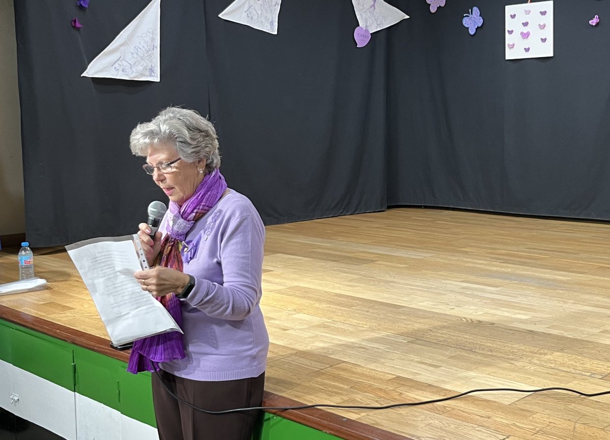 QUE NO TE ENREDEN 

🟣 Hoy hemos acompañado a la <a href="/C_Ex_Leganes/">Casa de Extremadura de Leganés</a> en el acto por el 25N con la compañía de la humorista Ana Guirao y el cantante Joaquín Silva.

🗣️ La Concejala de Cultura <a href="/MercedesULEG/">Mercedes Neria</a> ha asistido al evento: “Debemos trabajar desde cualquier lado para eliminar la