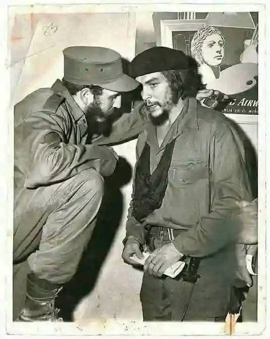JSQMBashir_Khan's tweet photo. "هڪ شخص بڻجي نه جيئو، پر هڪ نظريو بڻجي جيئو، ڇوجو شخص ته مري ويندو آهي، پر نظريو هميشه زندهه رهندو آهي."
چي گويرا
#WeReject27thAmendment https://t.co/ArzgwUKET1