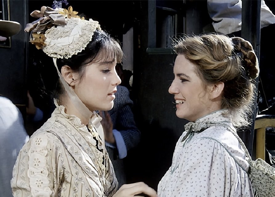 JillSchoelen's tweet image. 43 years ago today, I was honored to be the guest star on Little House on the Prairie. A bit of a difficult role for a 19 year-old actress playing blind “Jane Canfield.”  I loved being on Little House. It is such a beloved television series. ❤️❤️❤️

#littlehouseontheprairie #80s…