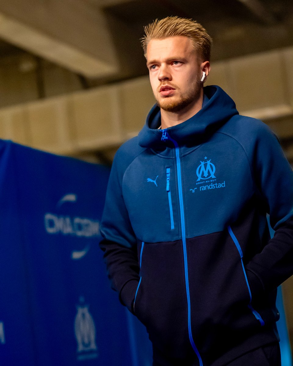 L'arrivée de nos 𝗢𝗹𝘆𝗺𝗽𝗶𝗲𝗻𝘀 dans l'enceinte marseillaise 🏟️
#OMTFC 
🇧🇷 x 🇧🇪