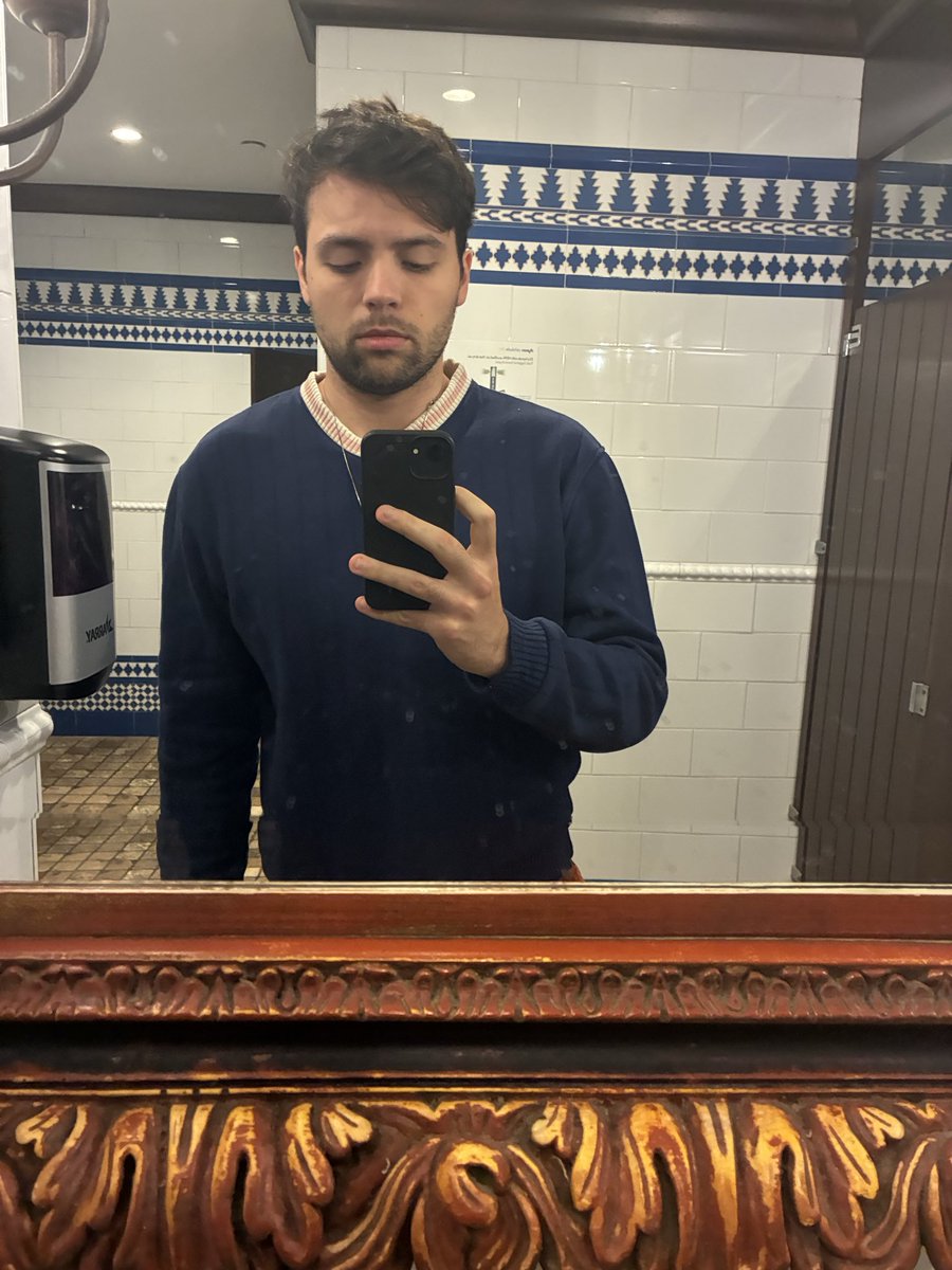 SoopHwoop's tweet image. my HEART is a POOR judge