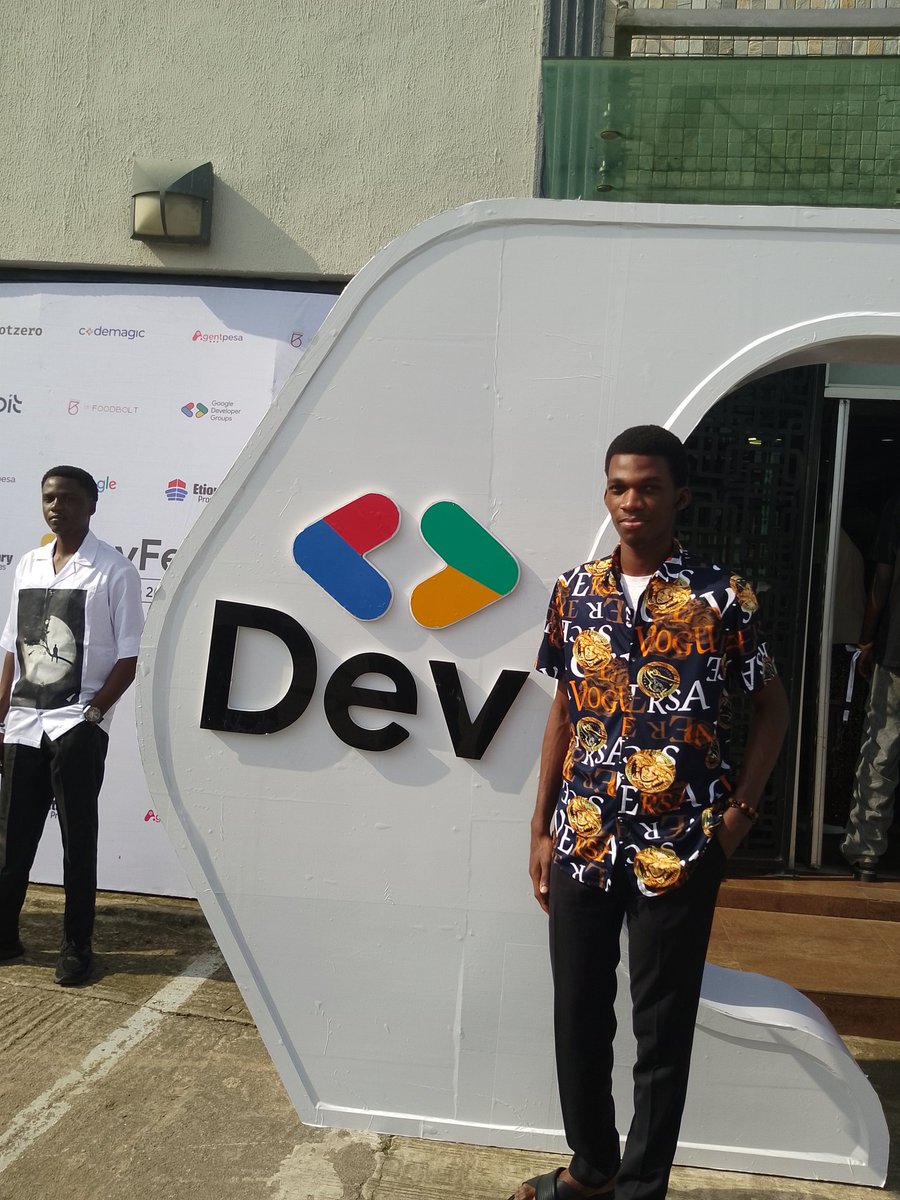 justondev's tweet photo. Was live at Devfest Ibadan today. #DevFestIbadan25
Let's follow. And connect with each other https://t.co/0FI6c25klC