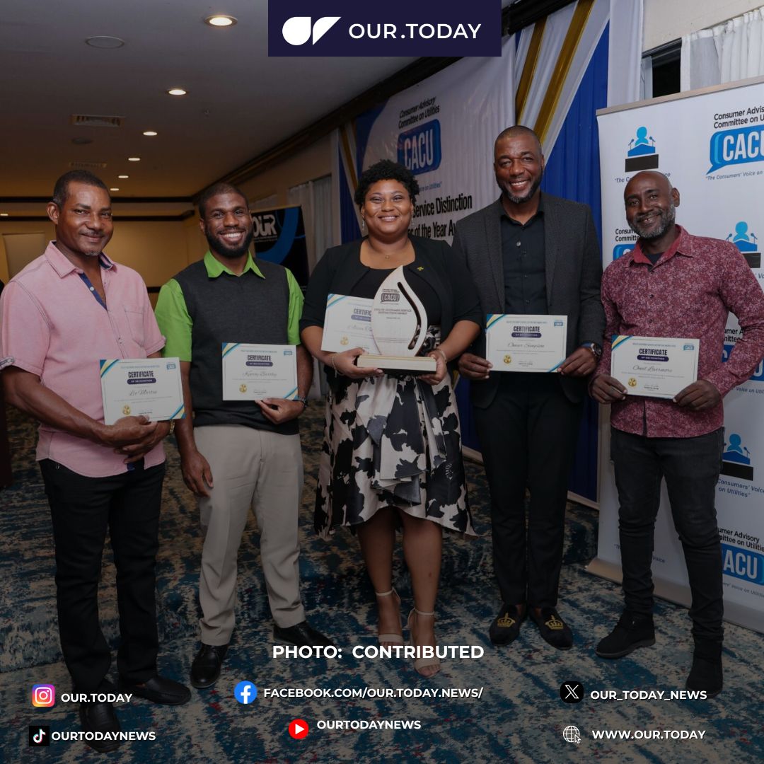 Our_Today_News's tweet image. Flow employee honoured for exceptional customer care at CACU Awards

Read more:
our.today/flow-employee-…

Follow us:
FB: facebook.com/our.today.news

IG: @ our.today
TikTok: @ourtodaynews

#award #Flow #service #CustomerService #OTLife #Jamaica #ourtoday