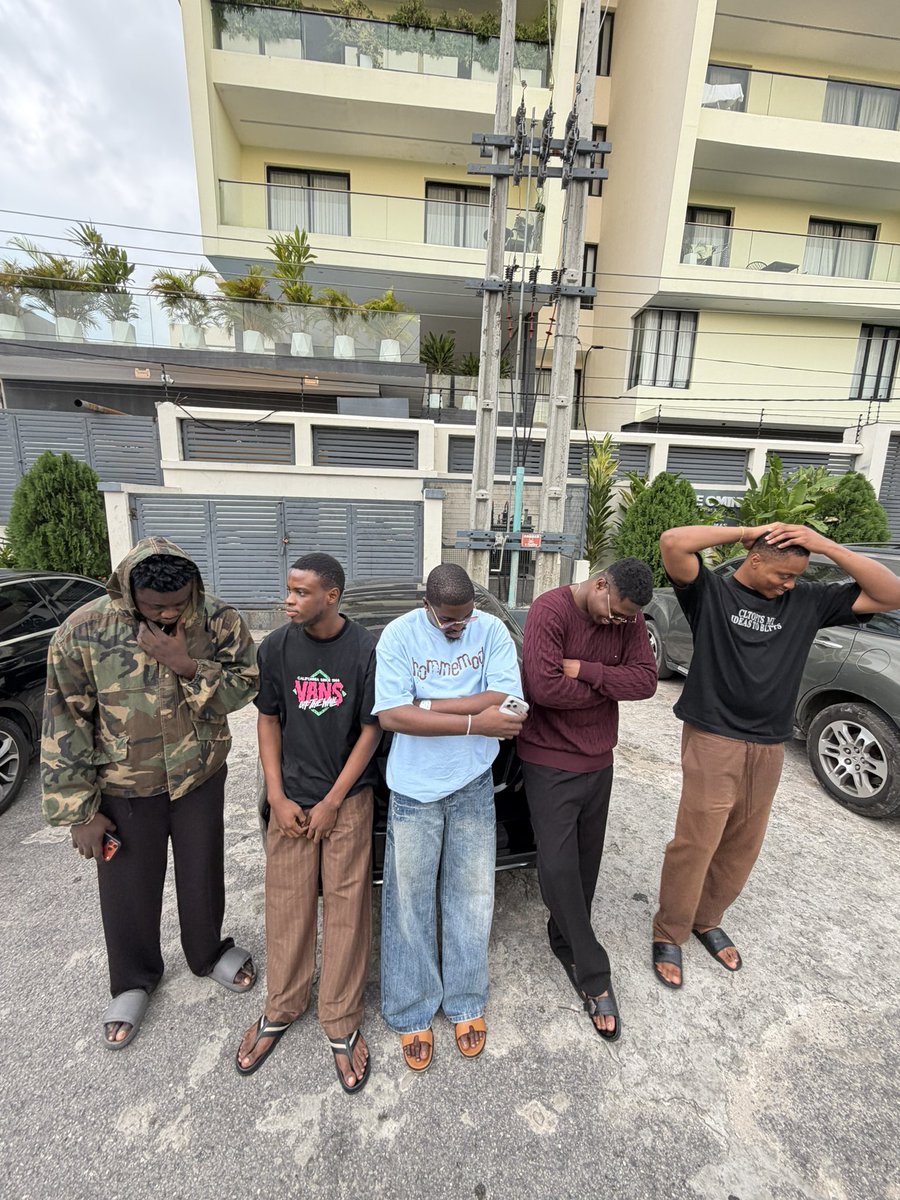 j_ayyd's tweet image. Clean asf.