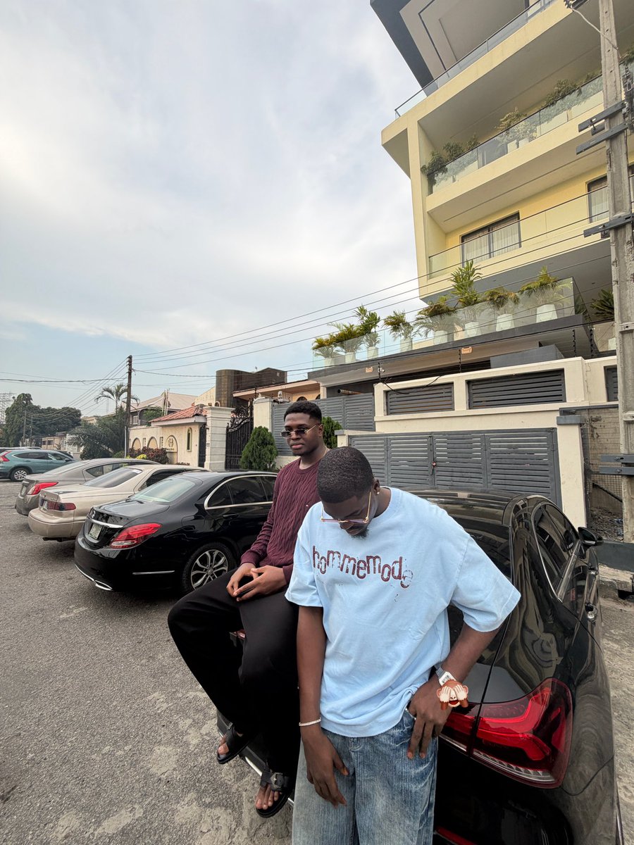 j_ayyd's tweet image. Clean asf.