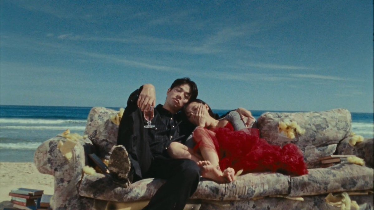 asiaticos_fofos's tweet image. MV &quot;Good GoodBye&quot; 🎶🥰🥹
#HWASA #ParkJeongMin