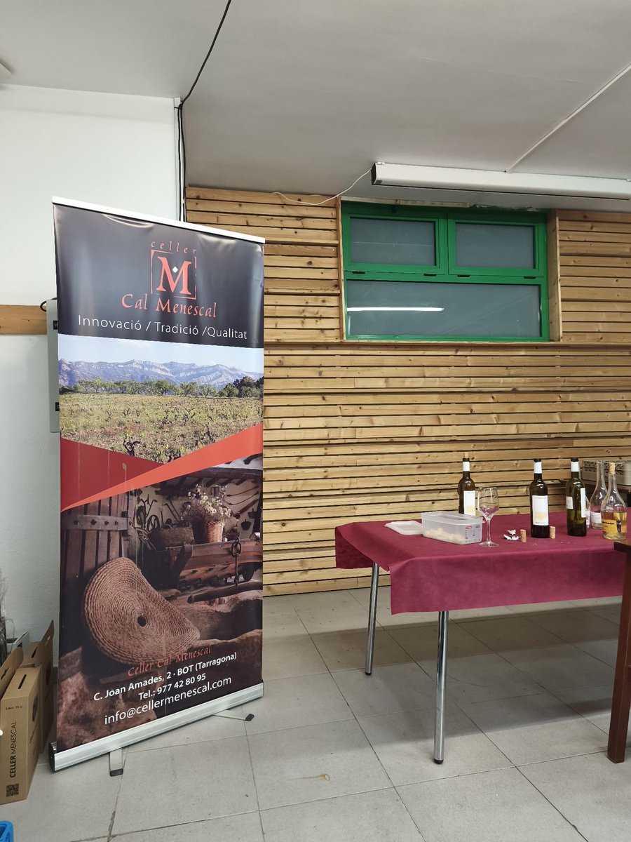 🍷 Aquesta tarda hem gaudit d’un maridatge de vins al local! Juntament amb el tast de vins i formatges, hem pogut aprendre sobre les característiques dels vins i dels formatges maridats de Cal Menescal, fent-nos gaudir de la gastronomia i del coneixement!

#castells