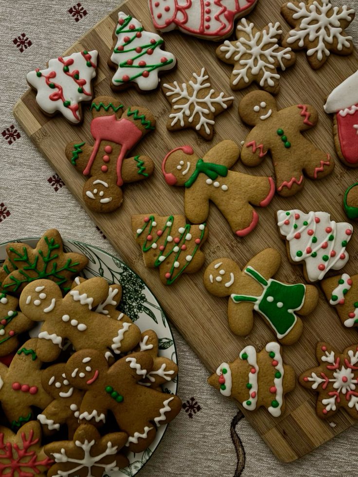 ceelune_'s tweet photo. christmas cookies 🍩🍪🎄🤶 https://t.co/0azTFfuPcO