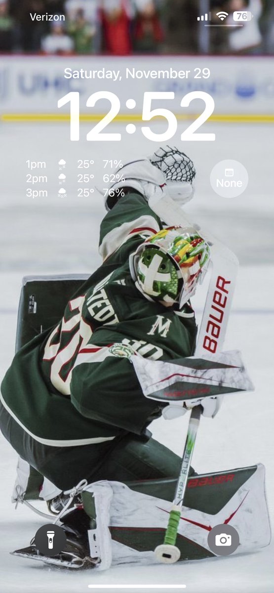 OffThePost18's tweet image. When the @mnwild post a fire photo, you have to make it your wallpaper