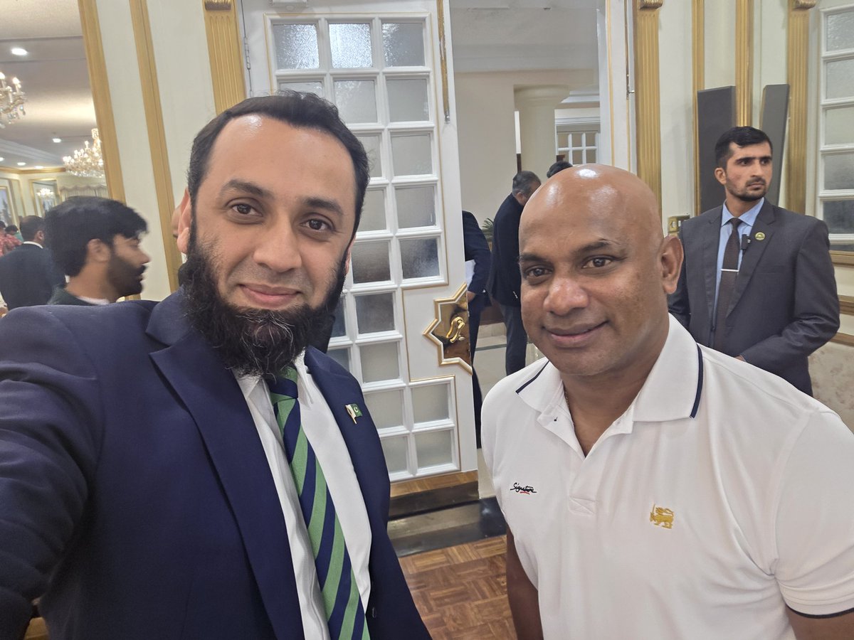 With the legend <a href="/Sanath07/">Sanath Jayasuriya</a> a few days back at lunch hosted by <a href="/CMShehbaz/">Shehbaz Sharif</a> 
Been a great admirer of his cricket. The opening pair with Kaluwitharana and the trend of reaching 50 in 3 overs in ODIs.
